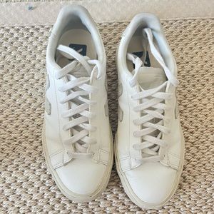 Veja white & beige sneaker